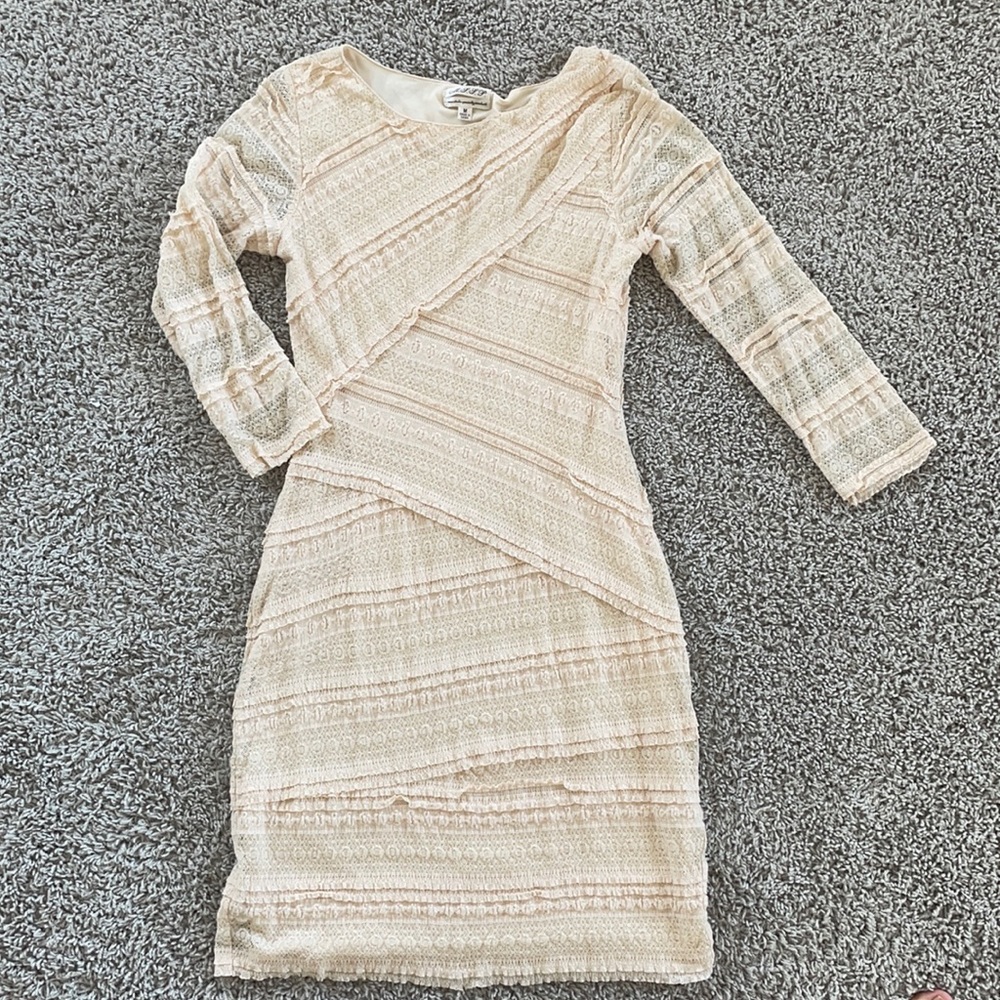 Lace Bodycon cream dress